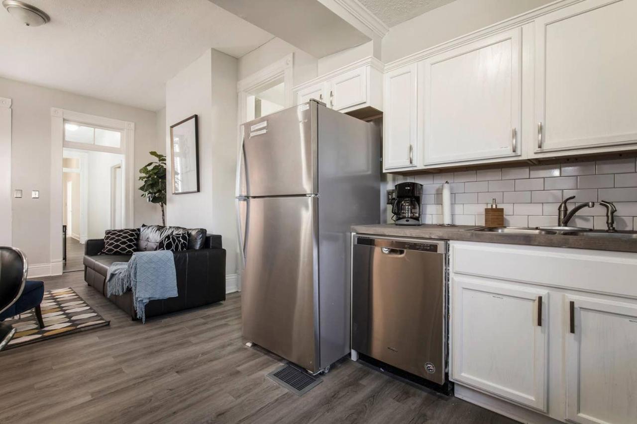 Louisville Dream House 4Br 2Ba By Cozysuites Exterior foto
